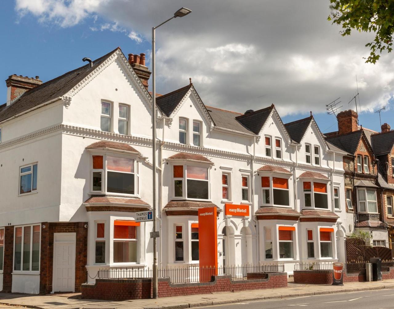 Easyhotel Reading Exterior photo