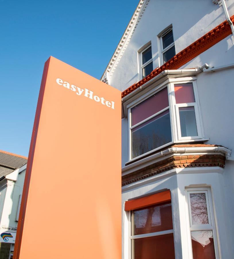 Easyhotel Reading Exterior photo